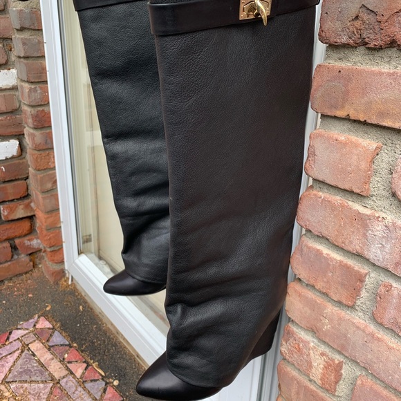 Some additional pictures. - Picture 2 of 3